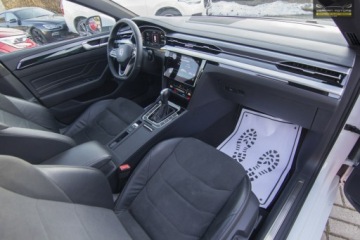 Volkswagen Arteon Fastback Facelifting 2.0 TSI 190KM 2022 Volkswagen Arteon R line / Matrixy / Kamera, zdjęcie 29