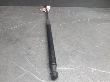 68960-02081 VZPĚRA/TLAKOVAČ KRYT KUFRU TOYOTA AURIS I 06-12R