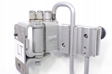 4E0833411C ПЕТЛЯ ДВЕРИ ЗАДНЯЯ ЛЕВАЯ LY7W AUDI A8 D3