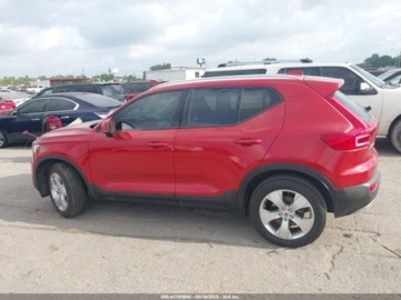 Volvo XC40 2022 Volvo XC 40 T4 Momentum 2022 2.0l 2.0 Benzyna 187KM, zdjęcie 2