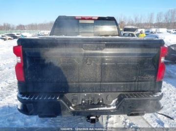 Chevrolet Silverado II 2024 Chevrolet Silverado 1500 High Country 2024 5.3 Benzyna 355KM, zdjęcie 3