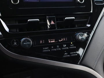 Toyota Camry IX Sedan 2.5 Hybrid Dynamic Force 218KM 2021 Toyota Camry 2.5 Hybrid, Salon Polska, zdjęcie 17