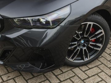 BMW Seria 5 G90-91 Touring 2.0 520d 197KM 2025 BMW Seria 5 520d xDrive Sport Sedan 2.0 (197KM) 2025, zdjęcie 14