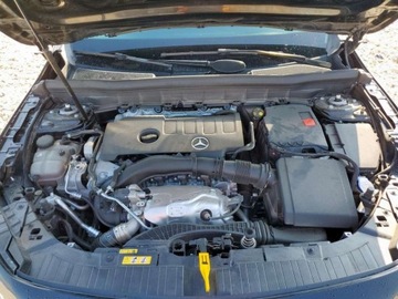 Mercedes GLB 2023 Mercedes-Benz GLB 250 2023 2.0l 2.0 Benzyna 221KM, zdjęcie 6