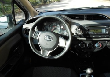Toyota Yaris III Hatchback 5d Facelifting 1.0 VVT-i 69KM 2014 Toyota Yaris Toyota Yaris III, zdjęcie 8