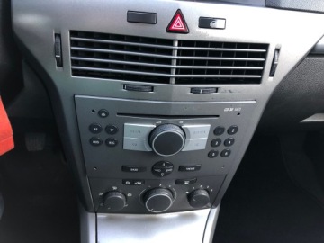 Opel Astra G Hatchback 1.8 16V 125KM 2004 OPEL ASTRA 1.8 BENZYNA KLIMA ALU NOWY ROZRZAD Z NIEMIEC, zdjęcie 16