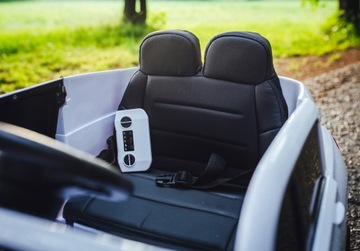 Duży SUV X8 SPORT napęd 4x4 skóra LED Pilot Apka LAKIEROWANY