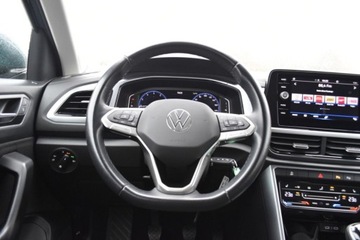 Volkswagen T-Roc I SUV Facelifting 1.5 TSI ACT 150KM 2022 Volkswagen T-Roc Salon PL 1.5TSI 150KM LIFEPakiety x4 ACC LEDPlus AndroidA, zdjęcie 12