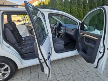 Volkswagen Touran II 1.6 TDI 105KM 2014 Volkswagen Touran 1.6 105 Km Klimatronik, zdjęcie 4