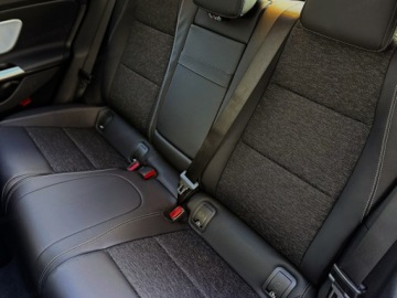 Mercedes CLA C118/X118 2025 MERCEDES-BENZ CLA 200 Progressive Sedan 1.5 (163KM) 2025, zdjęcie 11