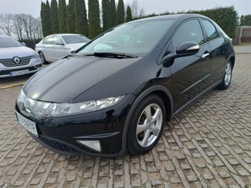 Honda Civic VIII Hatchback 5d 1.4 i 83KM 2008 Honda Civic 1,4 benzyna 83KM zarejestrowany