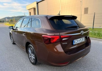Toyota Avensis III Wagon Facelifting 1.8 Valvematic 147KM 2015 Toyota Avensis EditionS 1.8i 147ps 6Biegow BRAZOWA NawiKamera PelnySerwisA, zdjęcie 5