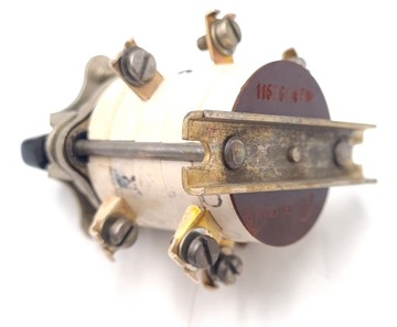 Многоуровневый пакетный коммутатор 1167G/47M 10А 500В