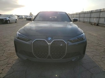 BMW i4 2023 BMW i4 2023, od ubezpieczalni Elektryczny 282KM, zdjęcie 1