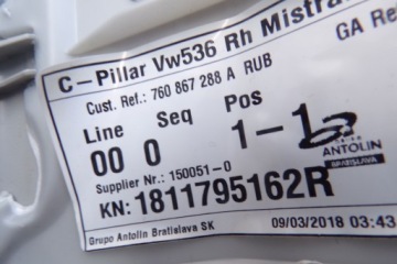 КРЫШКА ПРАВОЙ СТОЙКИ 760867288A VW TOUAREG III