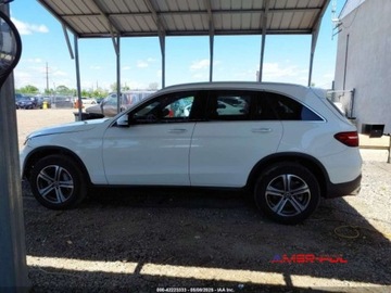 Mercedes GLC C253 2018 Mercedes-Benz GLC 2018 r., 2,0L 4 MATIC 2.0 Benzyna 241KM, zdjęcie 14