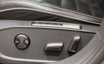 Volkswagen Arteon Fastback 2.0 TSI 272KM 2019 Volkswagen Arteon 2.0 TSI 4Motion R-Line DSG 2.0 Benzyna 272KM, zdjęcie 26