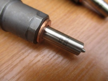 VW SEAT SKODA AUDI 2.0 TDI ИНЖЕКТОР 04L130277AA