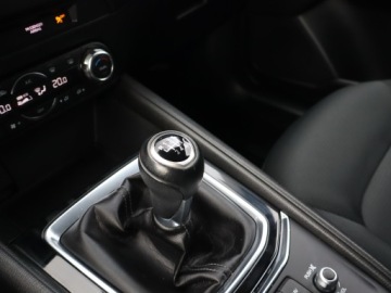 Mazda CX-5 II SUV 2.0 SKY-G 165KM 2018 Mazda CX-5 2.0 Skyactiv-G, Salon Polska, Navi, zdjęcie 12