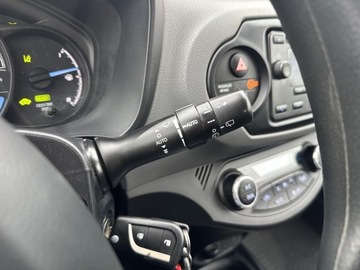 Toyota Yaris III Hatchback 5d Facelifting 2017 1.5 Hybrid 100KM 2020 Toyota Yaris Hybrid 100 Active III (2011-2019) Toy, zdjęcie 14