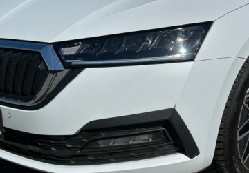 Skoda Octavia IV Liftback 1.5 TSI EVO 150KM 2022 Skoda Octavia Ambition Pakiety, Tempomat, Kamera cofania, Podgrzewane fote, zdjęcie 31