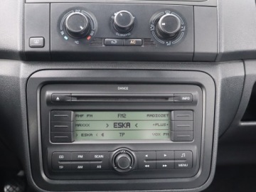 Skoda Fabia II Hatchback 1.2 i HTP 60KM 2009 Skoda Fabia 1.2, Klima, zdjęcie 11