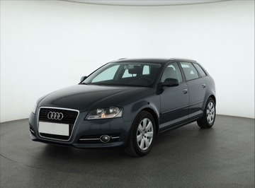 Audi A3 8P Hatchback 3d 1.2 TFSI 105KM 2012 Audi A3 1.2 TFSI, Klima, Klimatronic, Tempomat, zdjęcie 1