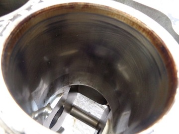 HONDA HORNET CB 900 Blok Kartery Silnika Tłoki