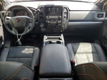 Nissan Titan 2023 Nissan Titan Pro-4X 2023 5.6 Benzyna 400KM, zdjęcie 8