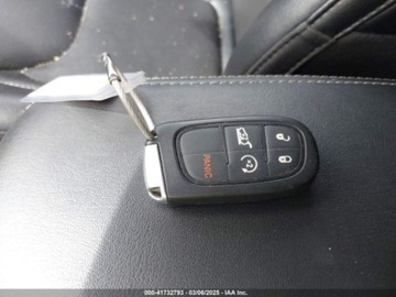 Jeep Cherokee V 2023 Jeep Cherokee 2023 JEEP CHEROKEE ALTITUDE LUX 4X4 2.4 Benzyna 180KM, zdjęcie 13