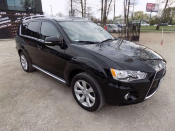 Mitsubishi Outlander II 2009 Mitsubishi Outlander BIALOLEKA 2.0 T.Diesel (170 KM) 4X4, 2009r. prod. K, zdjęcie 1