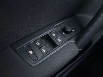 Volkswagen Tiguan II SUV Facelifting 1.5 TSI 150KM 2022 Volkswagen Tiguan TSI 150KM Life DSG LED Keyless Kamera cofania FV23, zdjęcie 11