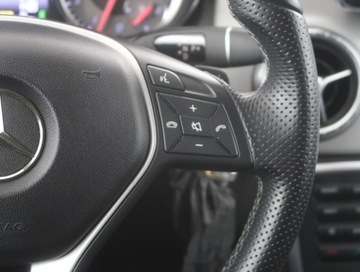 Mercedes CLA C117 Coupe 1.6 200 156KM 2013 Mercedes CLA 200, Salon Polska, Automat, Skóra, zdjęcie 16