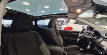 Nissan Qashqai II Crossover Facelifting 1.6 DiG-T 163KM 2018 Nissan Qashqai 1.6 DIG-T 163KM Panoramadach Kamera cofania 1.6 Benzyna, zdjęcie 14