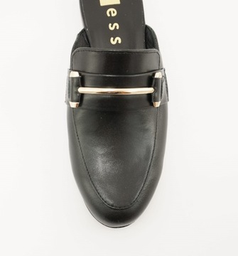 Кожаные шлепанцы Nessi 21052 черные Размер 36