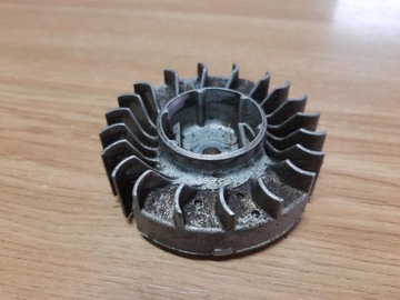 STIHL 020 MS 200 T МАГНИТНОЕ КОЛЕСО