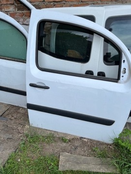 Drzwi przednie prawe do Renault Kangoo II Lift 16r