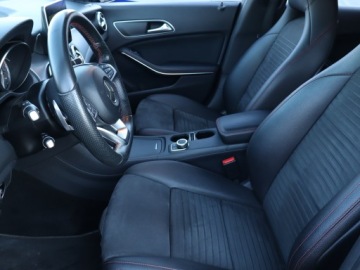 Mercedes CLA C117 Coupe 1.6 200 156KM 2016 Mercedes CLA 200, Salon Polska, Serwis ASO, zdjęcie 8