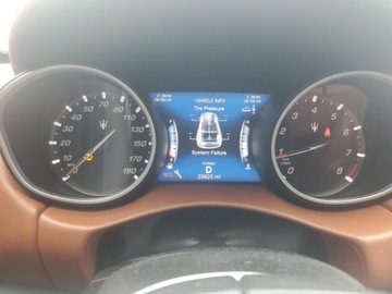 Maserati Levante 3.0 V6 GDI 350KM 2019 Maserati Levante 2019r., Luxury, 3L, od ubezpieczalni 3.0 Benzyna 350KM, zdjęcie 9