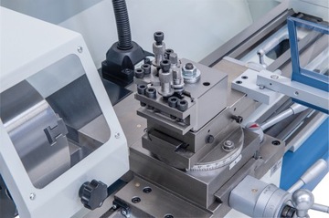 ТОКАРНЫЙ СТАНОК ПО МЕТАЛЛУ 330/750 мм, 2 x ПОДАЮЩЕЕ ОТВЕРСТИЕ 38 мм, АВСТРИЯ