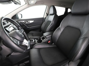 Nissan Qashqai II Crossover Facelifting 1.3 DIG-T  160KM 2019 Nissan Qashqai Tekna automat navi grzane fotele, zdjęcie 12
