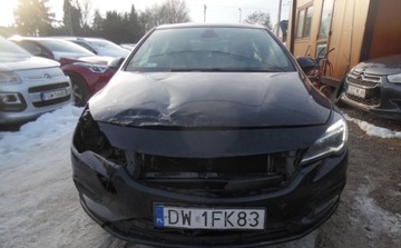 Opel Astra K Hatchback 5d 1.6 CDTI 110KM 2019 Opel Astra 2019r, 1.6 CDTI. Uszkodzony prawy przod. Jezdzi. VAT 23 1.6, zdjęcie 4