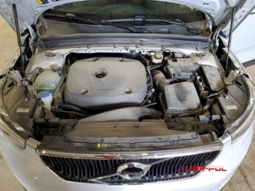 Volvo XC40 2022 Volvo XC 40 2020 r.,2,0L T5 MOMENTUM 2.0 Benzyna 252KM, zdjęcie 11