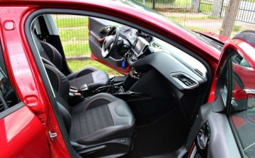 Peugeot 2008 I SUV Facelifting 1.2 PureTech 110KM 2019 Peugeot 2008 1.2 i Gt-line Navi Kamera 1 rok gwarancji 1.2 Benzyna, zdjęcie 15