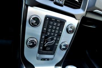 Volvo V40 II Hatchback Facelifting 2.0 D2 120KM 2016 Volvo V40 LiFT Full Led Ocean Race Ledy Digital, zdjęcie 29