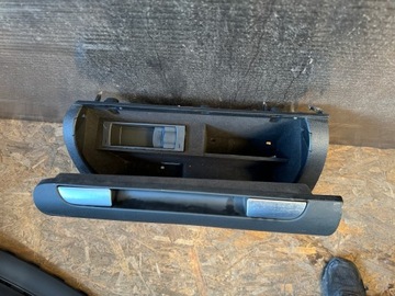 ПЕРЧАТКА ПАССАЖИРСКАЯ AUDI A3 8P LIFT NICE, ОРИГИНАЛ