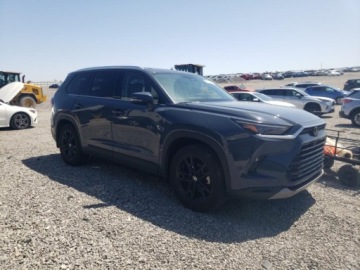 Toyota 2024 Toyota Grand Highlander 2024 2.4L Turbo AWD XLE 2.4 Benzyna 265KM, zdjęcie 3