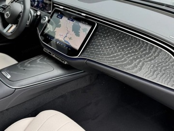 Mercedes Klasa E W214 Sedan 2.0 220d 197KM 2025 E Klasa 220 d 4-Matic AMG 2.0 (197KM) 2025, zdjęcie 7