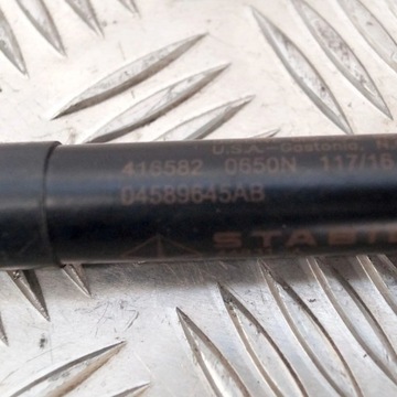 DODGE CHALLENGER 2015 LEVÝ STRANA TLUMIČ KRYT ZADNÍ KUFRU