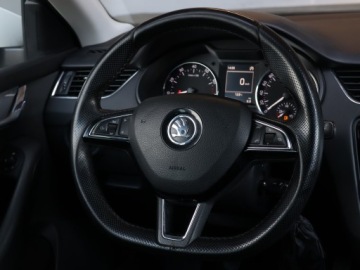 Skoda Octavia III Liftback 1.4 TSI  150KM 2016 Skoda Octavia 1.4 TSI, Salon Polska, Klima, zdjęcie 18